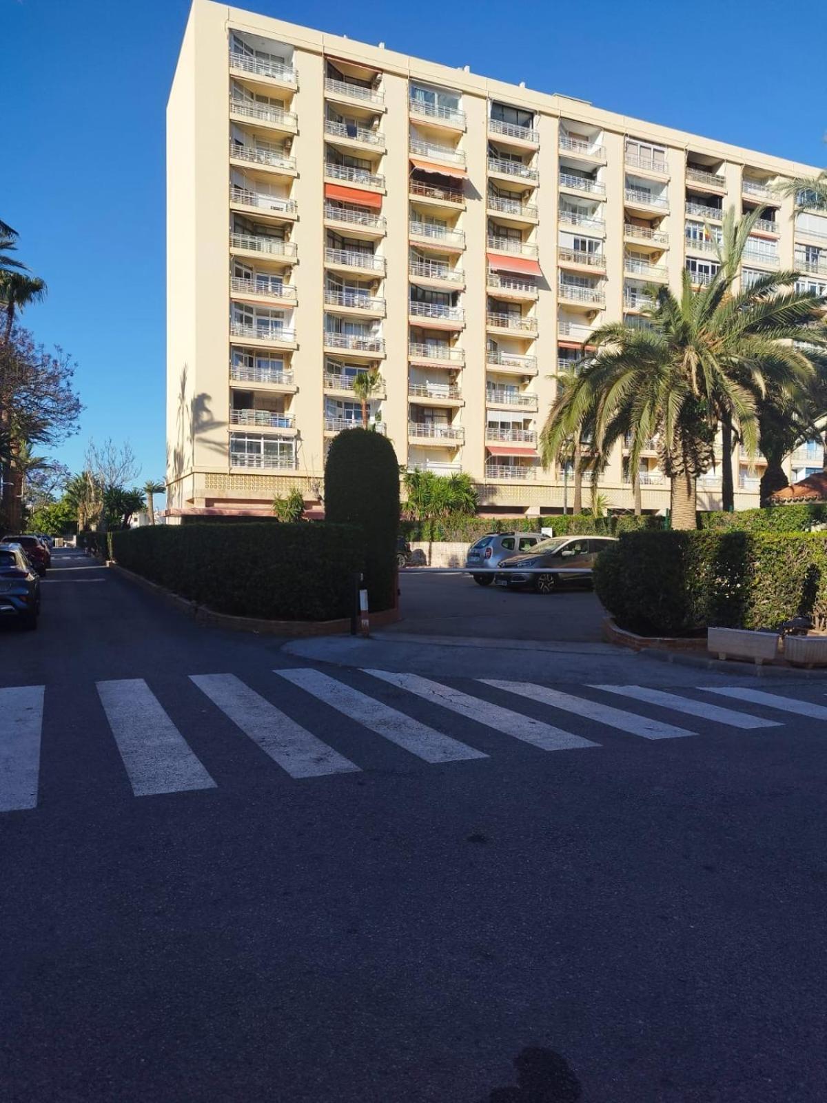Love Rent4 Malaga La Torre De La Roca ตอร์เรโมลิโนส ภายนอก รูปภาพ