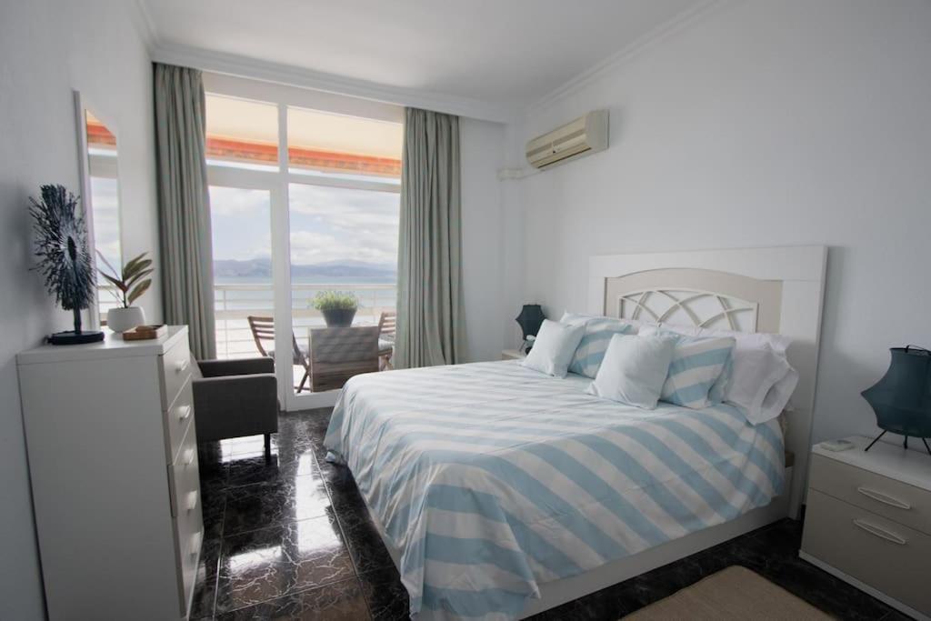 Love Rent4 Malaga La Torre De La Roca ตอร์เรโมลิโนส ภายนอก รูปภาพ