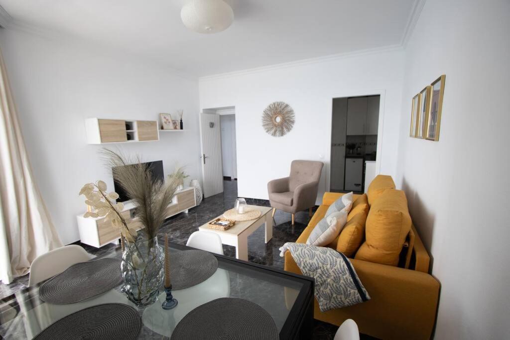 Love Rent4 Malaga La Torre De La Roca ตอร์เรโมลิโนส ภายนอก รูปภาพ